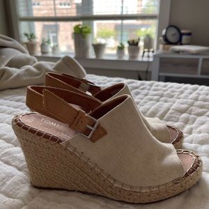Toms wedged sandal